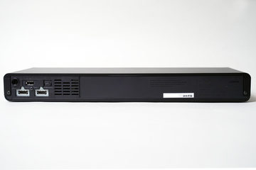 鳥居一豊の「良作×良品」】小型サウンドバーで迫力のゲーム