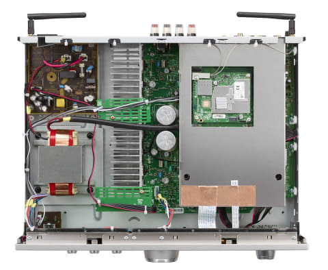 デノン初、ネットワーク再生できるフルサイズアンプ「PMA-900HNE