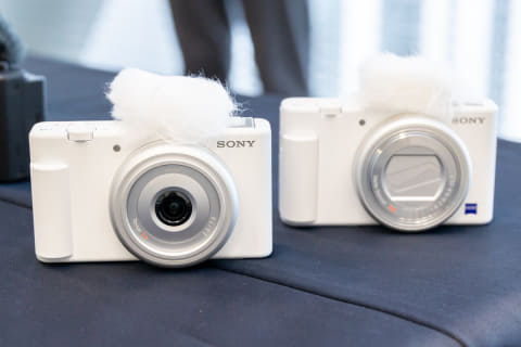 ソニー、超広角20mm単焦点で軽いVLOGCAM「ZV-1F」。約8.3万円 - AV Watch