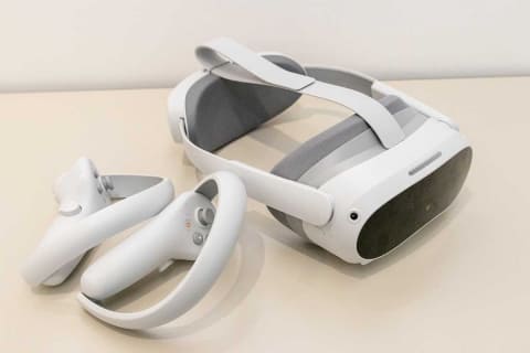 VRヘッドセット「PICO 4」10月発売。峯岸みなみも大興奮 - AV Watch