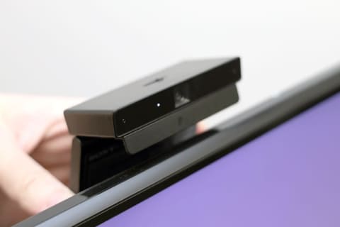 ソニー「BRAVIA CAM」視聴者不在時に輝度を落とす、ジェスチャー操作
