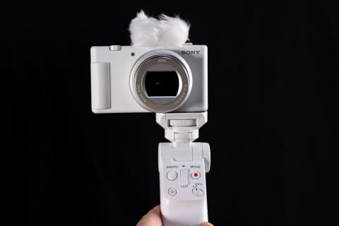 ソニー、18-50mm超広角ズーム搭載コンデジVLOGCAM「ZV-1 II」 - AV Watch