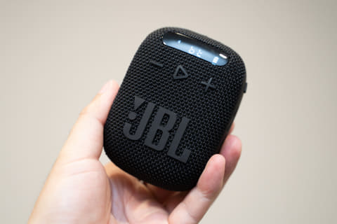 JBL、自転車やバイクのハンドルに固定できるBluetoothスピーカー「WIND