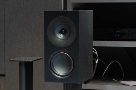 KEF、エントリー機に“音のブラックホール”投入。第9世代「Qシリーズ