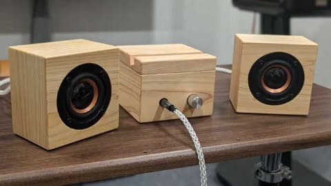 Pentaconnの技術を活かした卓上サイズのミニコンポ。国産ヒノキ筐体