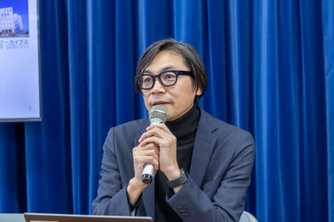 NHKのラジオ&テレビ番組を網羅した「放送100年史」。4kg/1500p超で