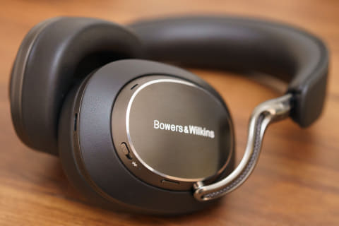 もうワイヤレスでいいかも」BTヘッドフォン1つの頂点、Bowers
