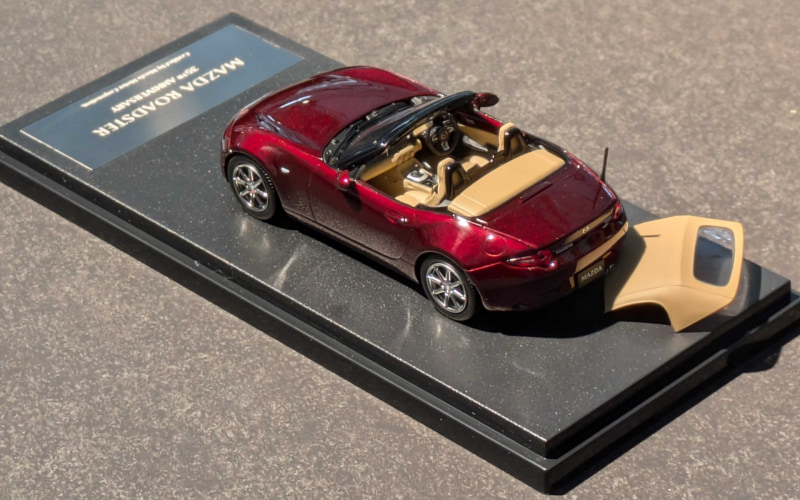 マツダ、「ロードスター」誕生35周年記念モデルを世界初公開