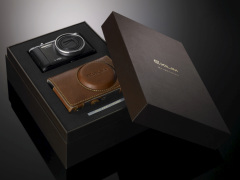 カシオ、「EXILIM EX-ZR1000」10周年記念モデルを12月7日に発売