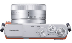 パナソニック、レンズ交換式で最小サイズの「LUMIX DMC-GM