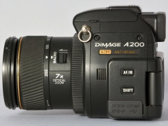 オールドデジカメの凱旋：コニカミノルタDiMAGE A200（2004年