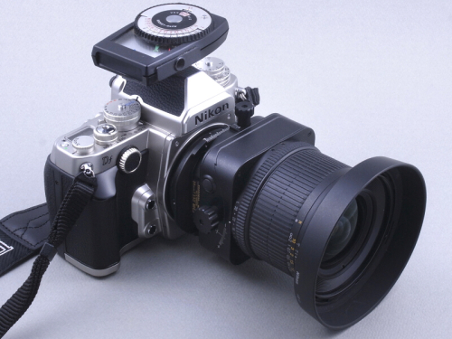 切り貼りデジカメ実験室：ニコンDfでアオリ撮影用「PC-Nikkor」新旧3本