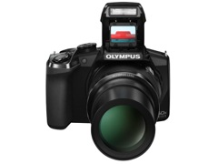 オリンパス、光学照準器付きの高倍率ズームカメラ「SP-100EE