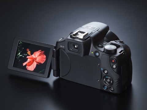 新製品レビュー：キヤノンPowerShot SX60 HS（外観・機能編