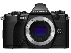 オリンパス、手ブレ補正が向上した「OM-D E-M5 Mark II」 - デジカメ