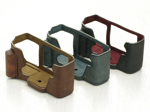 ULYSSES、OM-D E-M5 Mark II用のボディケース - デジカメ Watch Watch