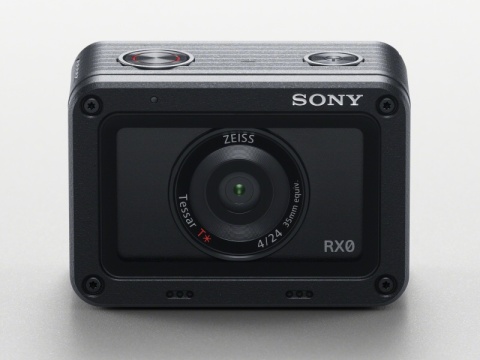 ソニー、1型センサー搭載の防水・耐衝撃カメラ「RX0」を海外発表