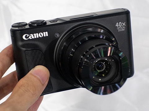 キヤノン、DIGIC 8になった40倍ズーム機「PowerShot SX740 HS