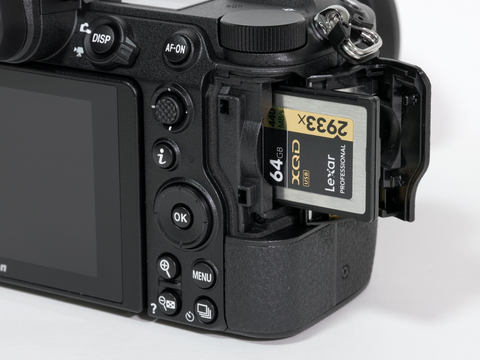 新製品レビュー：Nikon Z 7（外観・機能編） - デジカメ Watch