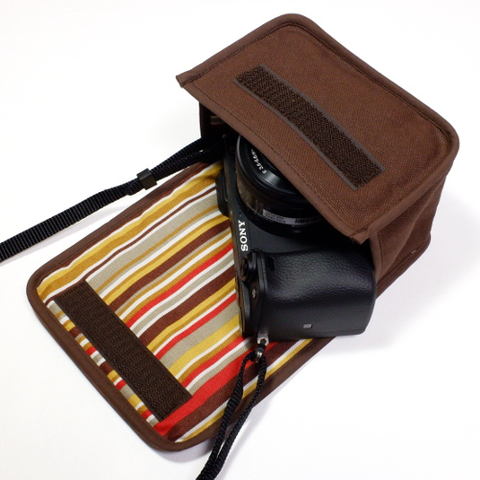 α6400＋キットレンズを収納できる布製ケース - デジカメ Watch