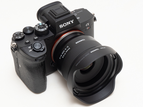 新製品レビュー：TAMRON 24mm F/2.8 Di III OSD M1:2 - デジカメ Watch
