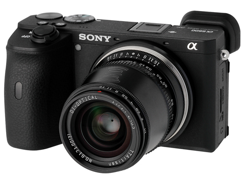 銘匠光学よりアンダー2万円のAPS-C用17mm F1.4。直販限定の鏡筒