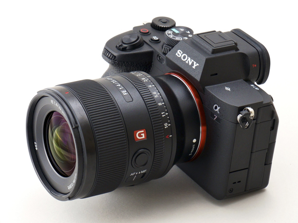 フルサイズミラーレスの新たなベーシック「ソニー α7 IV」& 新