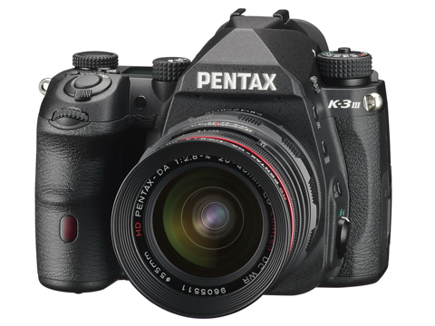 ボディ単体との価格差は約2万円。PENTAX K-3 Mark IIIにDA 20-40mm F2