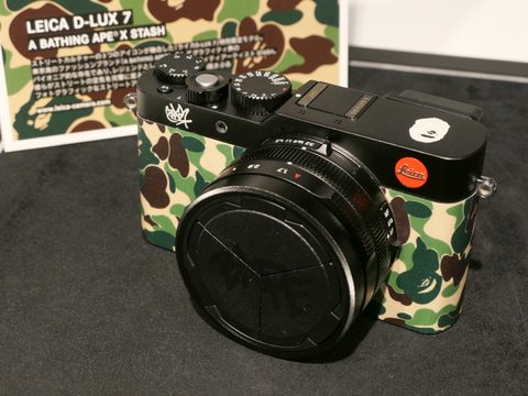 ライカD-LUX 7に限定コラボモデル「A BATHING APE × STASH」。GINZA