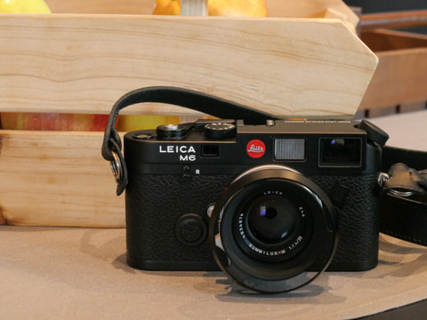写真で見る 復刻版「ライカM6」「ズミルックスM 35mm F1.4