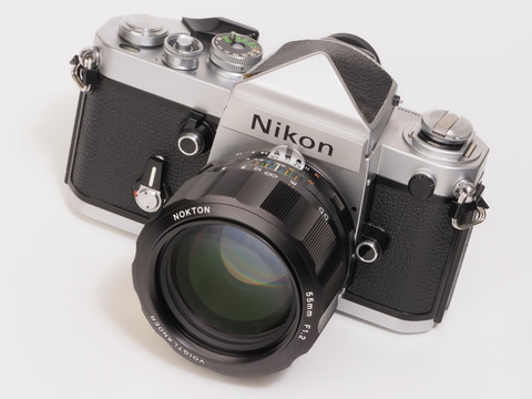 赤城耕一の「アカギカメラ」 第70回：“ガチャガチャ”できる最新レンズ