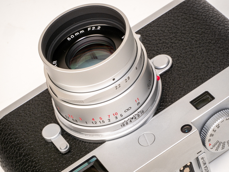 赤城耕一の「アカギカメラ」 第99回：開放F2.2に感じる「COLOR-SKOPAR