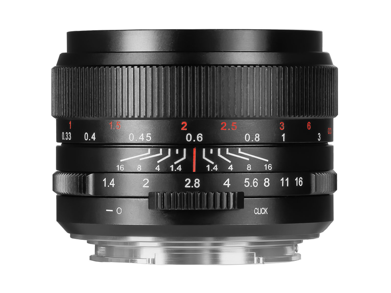 約270gの大口径単焦点レンズ「7Artsians 35mm F1.4 III」…絞りクリック