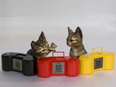 チノン、「デジタルハリネズミ2」のコラボモデルを発売 - デジカメ