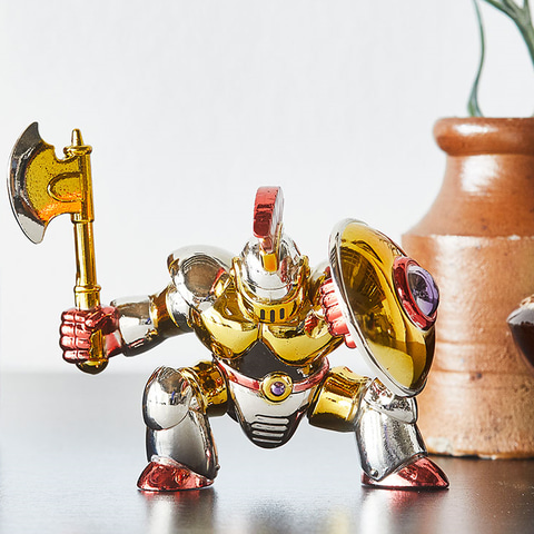 ドラクエX」の「しろバラのきし」がテカテカのダイキャスト製