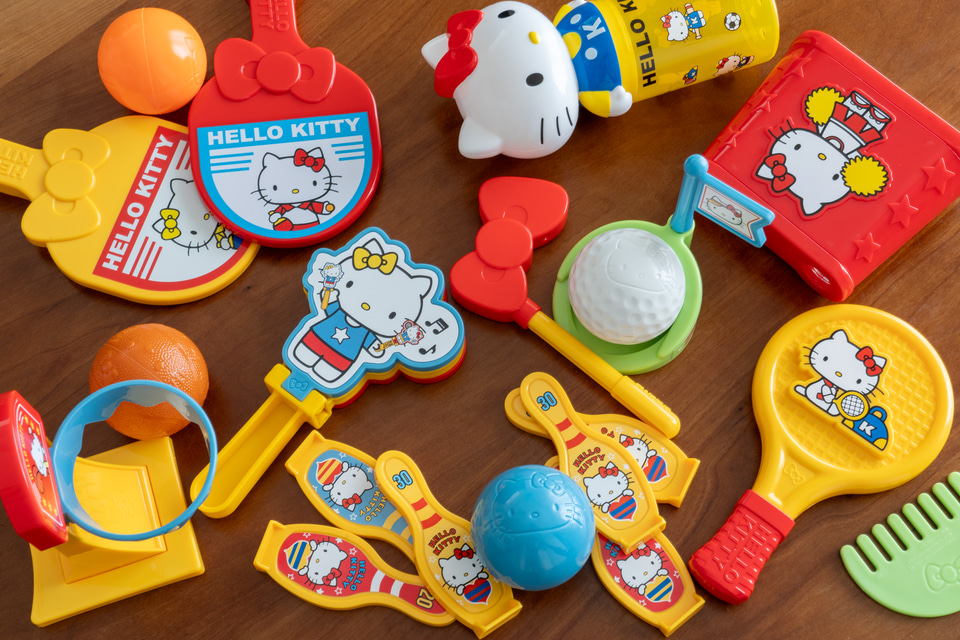 マクドナルド、ハッピーセット「ハローキティ」デビュー当時のレトロ