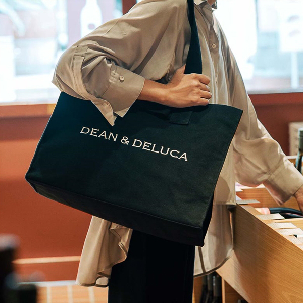 DEAN & DELUCA、大きめトート「ワイングロサリーバッグ」限定発売