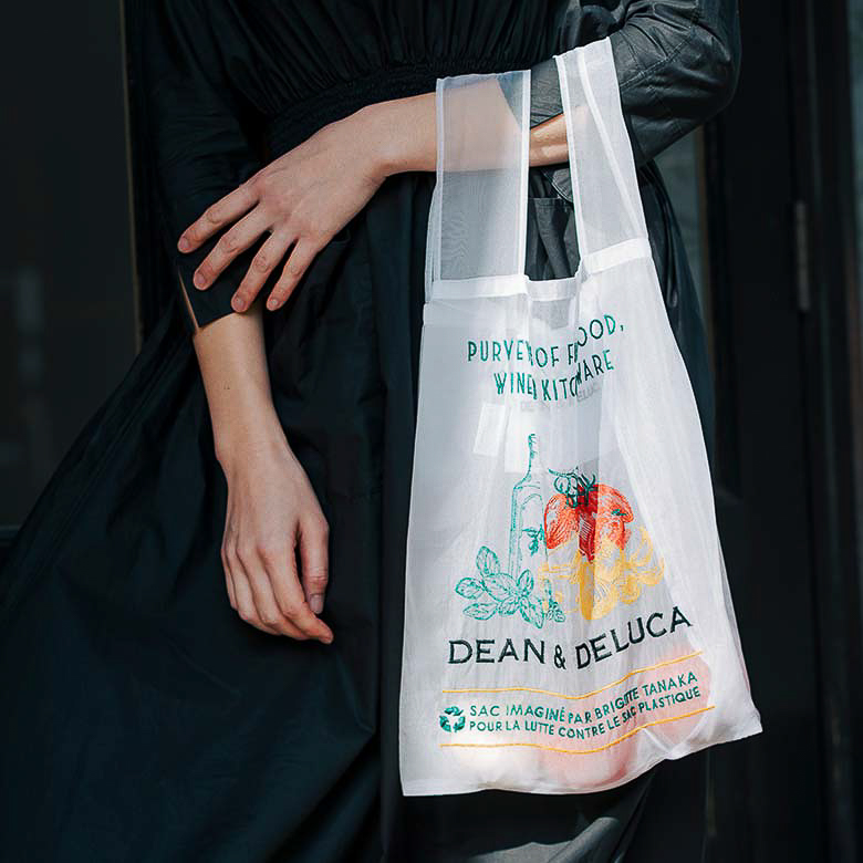 DEAN ＆ DELUCAのルーツを刺繍したエコバッグ「Brigitte Tanaka