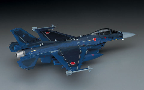 航空自衛隊の支援ジェット戦闘機「三菱F-2」の1/72スケールプラモデル