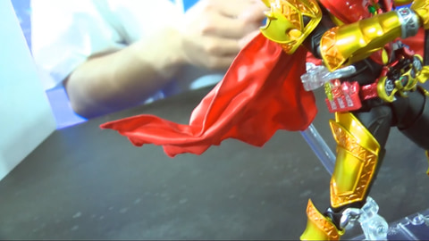 仮面ライダーキバ エンペラーフォーム」が真骨彫製法でフィギュア化！6