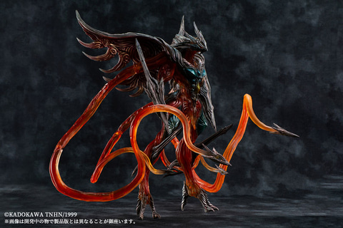 ガメラ3」より、イリスが大胆にアレンジされフィギュアになって登場