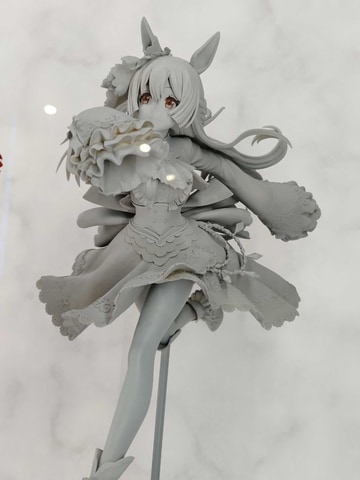 メガホビEXPO】「ウマ娘」より、競い合うキタサンブラックとサトノ