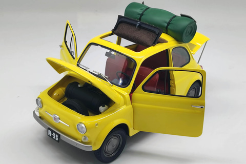 ルパン三世 カリオストロの城」よりルパン達の愛車「FIAT 500