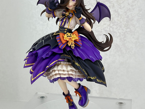 ウマ娘」よりフィギュア「ライスシャワー〜Make up Vampire