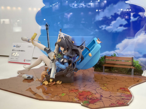 ブルアカ」より白洲アズサの水着姿がフィギュア化！ 可愛らしい霞沢