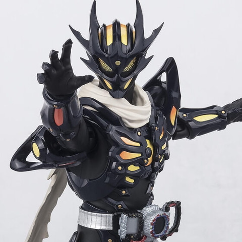 仮面ライダーガッチャード」より「仮面ライダードレッド零式」がS.H.