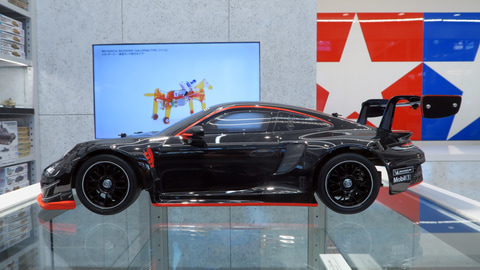 特別企画】【タミヤ撮り下ろし】「1/10RC ポルシェ 911 GT3 R (992