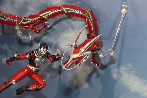 特別企画】「S.H.Figuarts ドラグレッダー」が企画中！ 真骨彫仮面