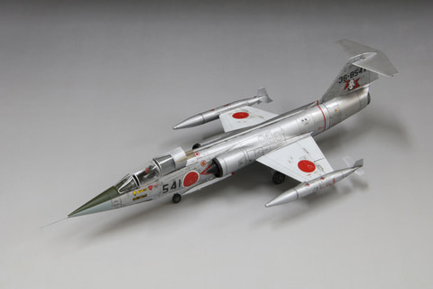 ファインモールド、プラモデル「航空自衛隊 F-104J 戦闘機 “栄光