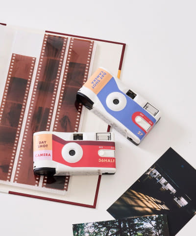 3COINS、ネガフィルムを使用するカメラ「Day Shot」2種を発売 - HOBBY